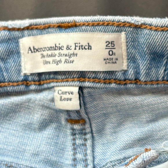 Abercrombie & Fitch The Ankle Straight Ultra High Rise Curve Love size 0R - Picture 2 of 2